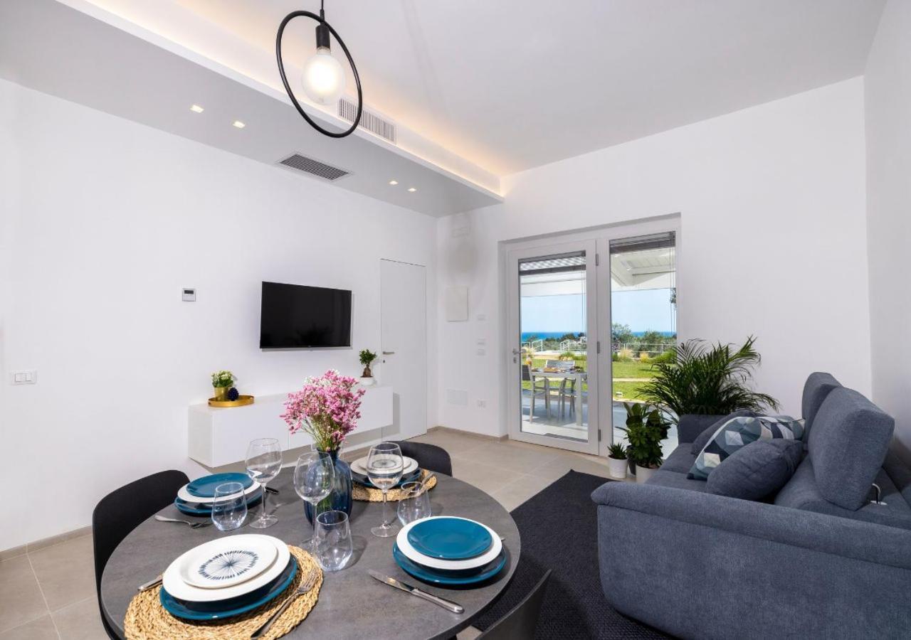 ヴィエステCoppa Carrubo Residenzaアパートメント エクステリア 写真