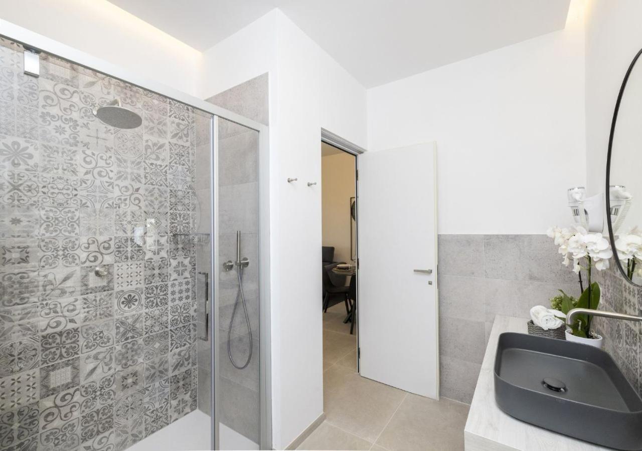 ヴィエステCoppa Carrubo Residenzaアパートメント エクステリア 写真